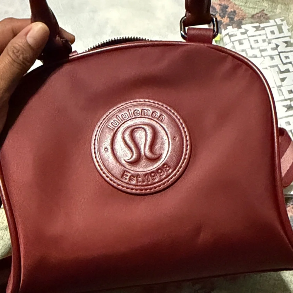 Lululemon Athletica Burgundy Crossbody Bag - Picture 4 of 4